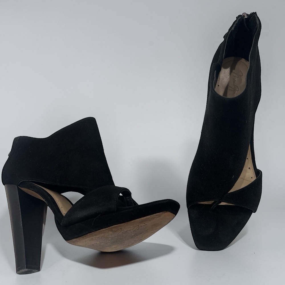 $345 EUC Max Azria  Maia Runway Suede Leather stiletto cut out thong booties
